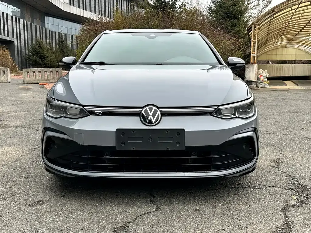 Volkswagen Golf 2021 из CN, фото 2