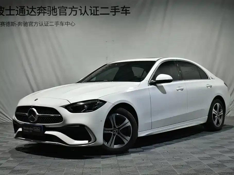 Mercedes-Benz C-Class — фото 1