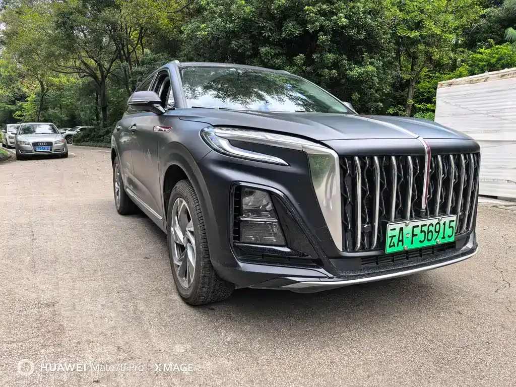 Hongqi HS3 PHEV — фото 3
