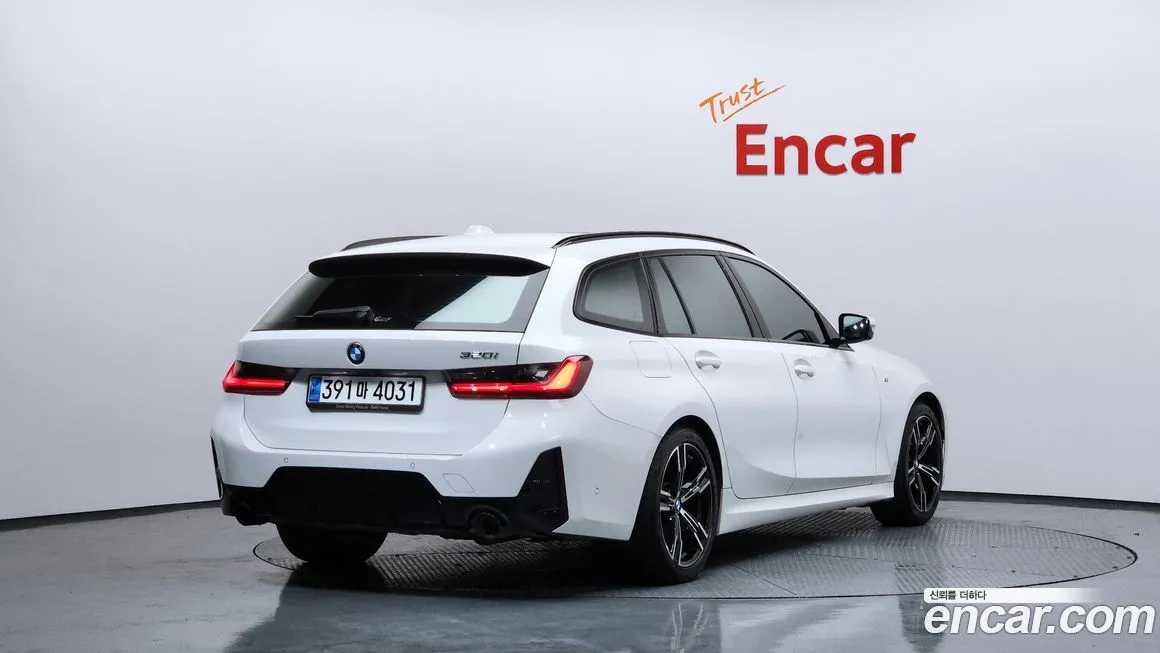 BMW 3-Series 2023 из KR, фото 2