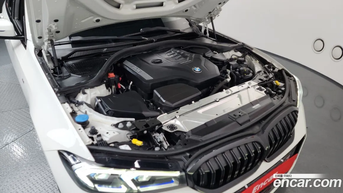 BMW 3-Series 2023 из KR, фото 6