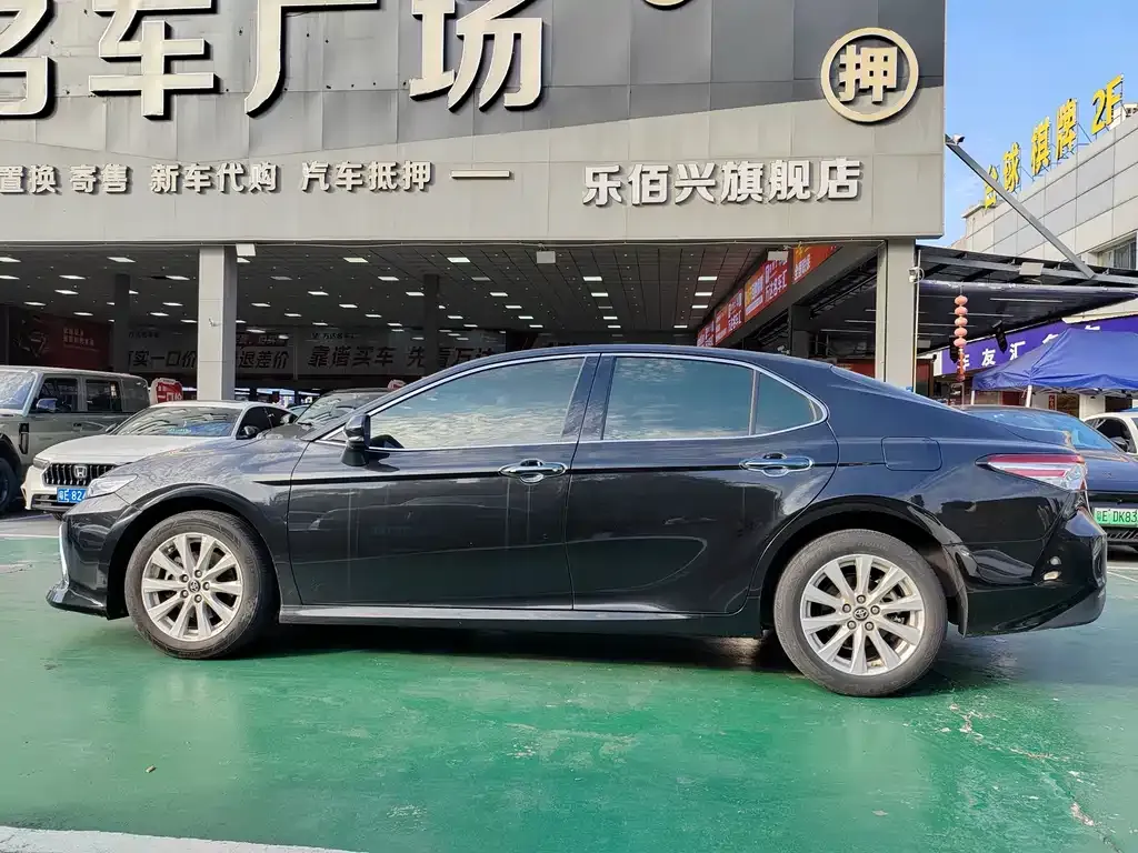 Toyota Camry 2023 из CN, фото 4