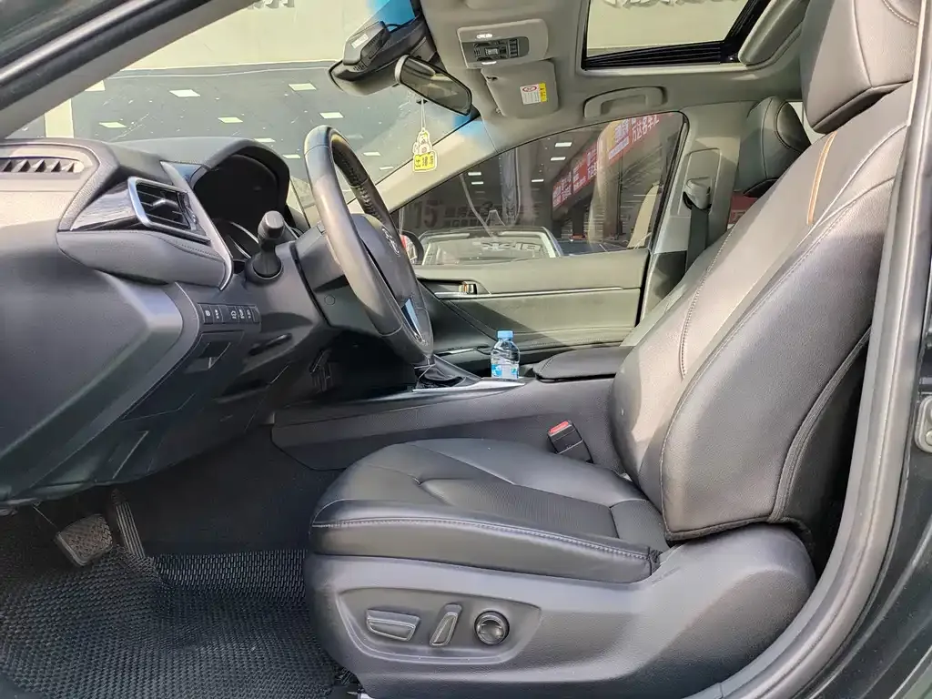 Toyota Camry 2023 из CN, фото 9