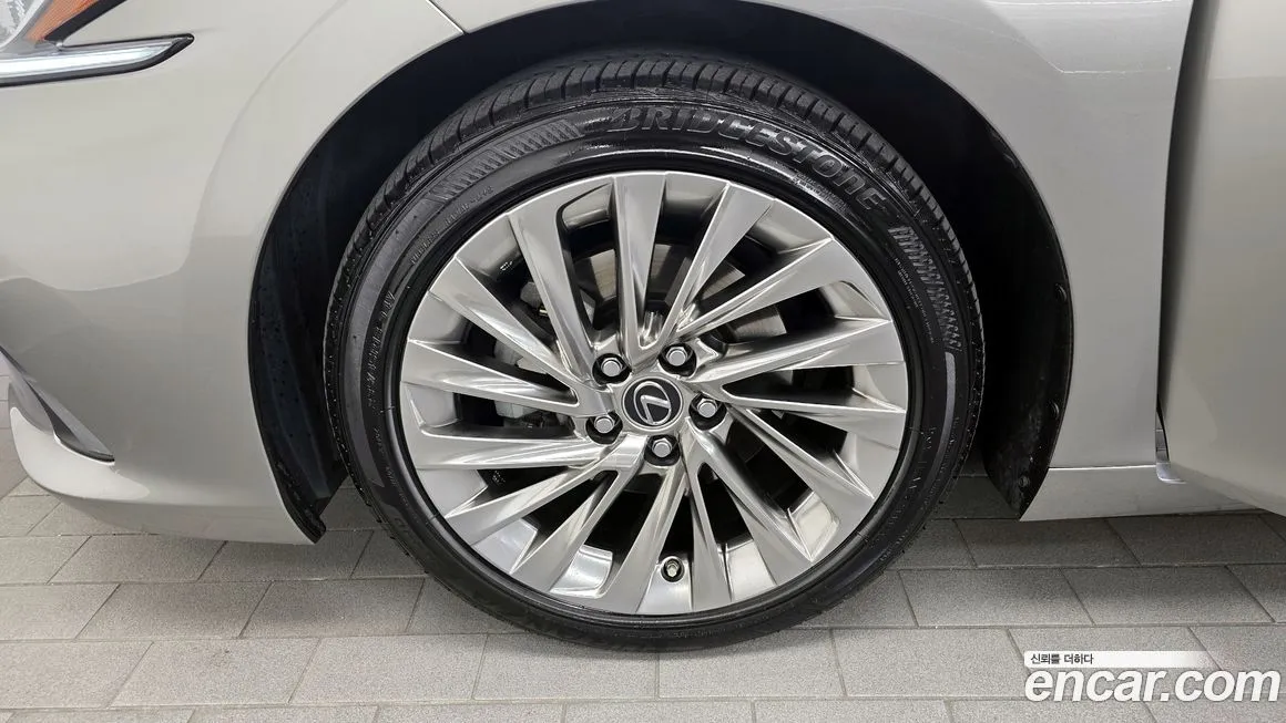 Lexus ES 2023 из KR, фото 5
