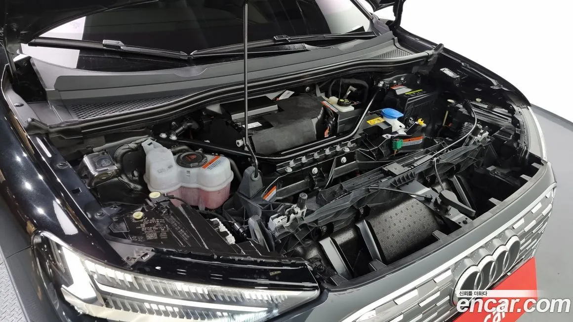 Audi Q4 e-tron 2023 из KR, фото 6