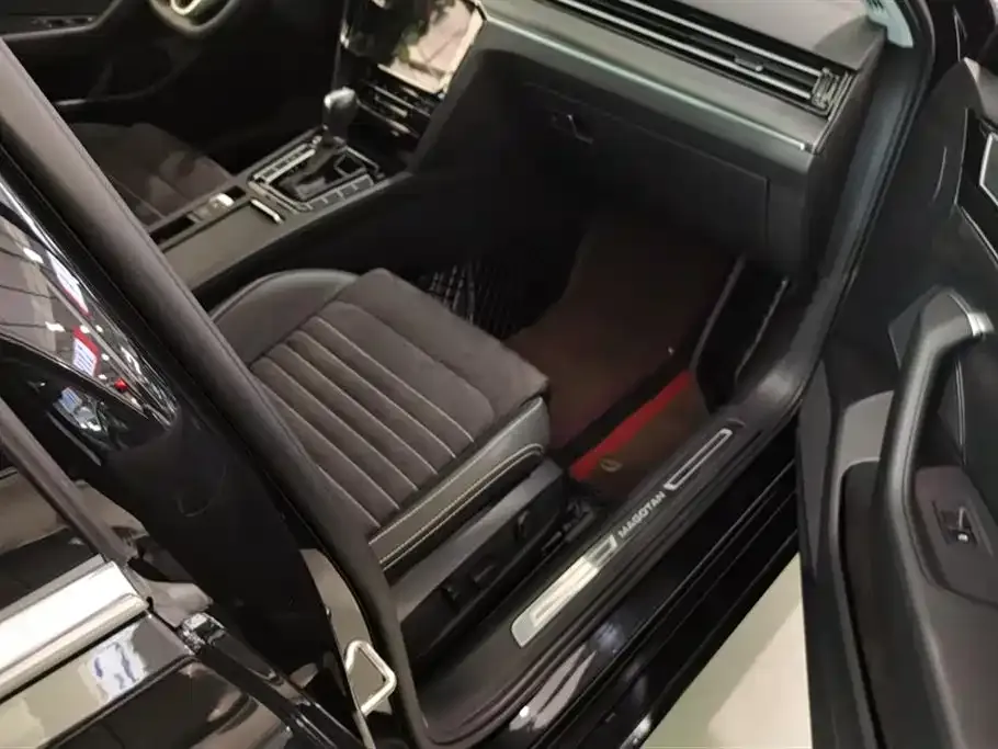 Volkswagen Magotan 2022 из CN, фото 8