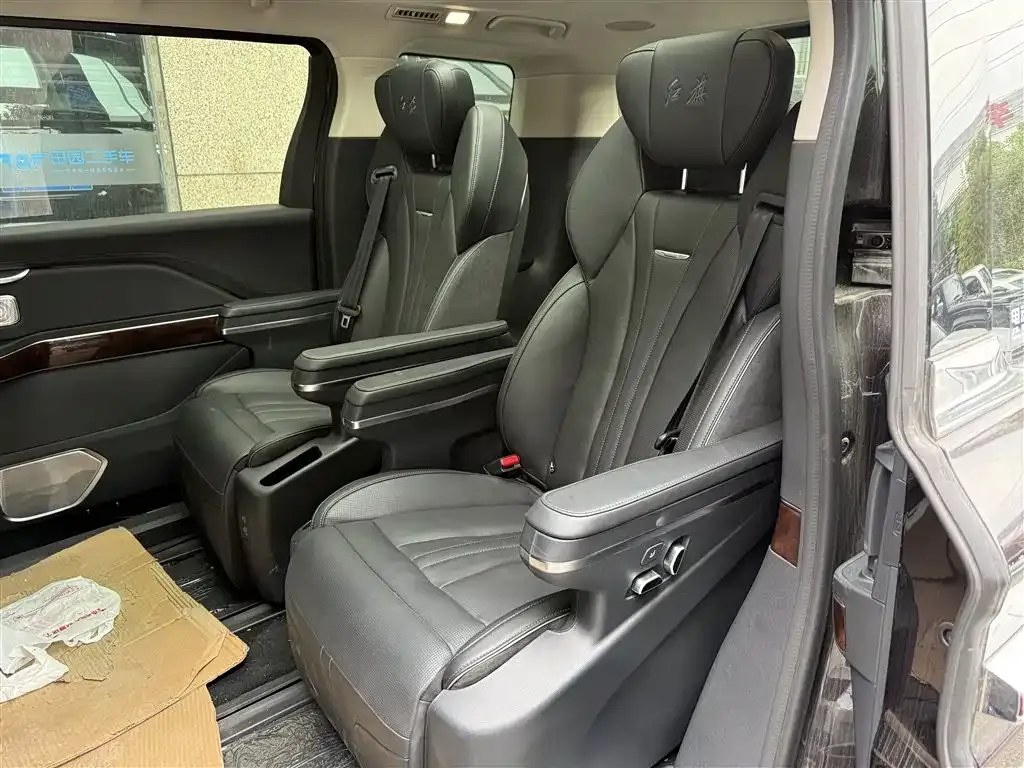 Hongqi HQ9 2023 из CN, фото 9