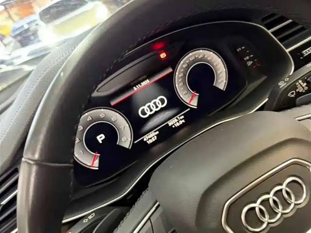 Audi Q7 2023 из CN, фото 8