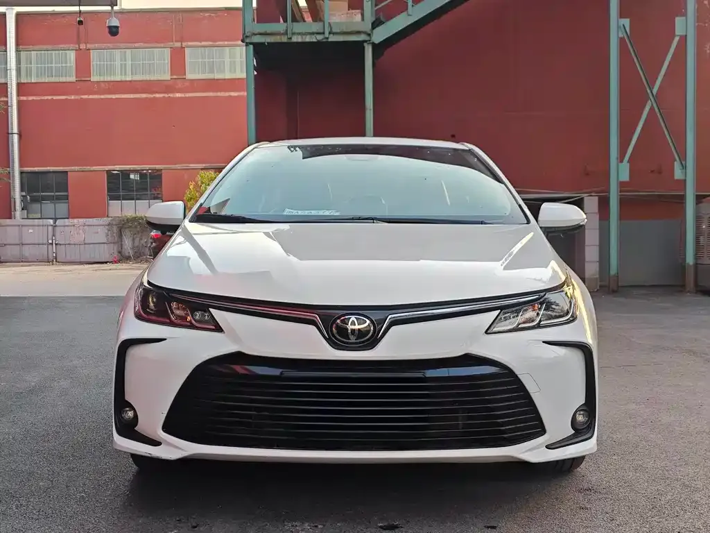 Toyota Corolla 2022 из CN, фото 2