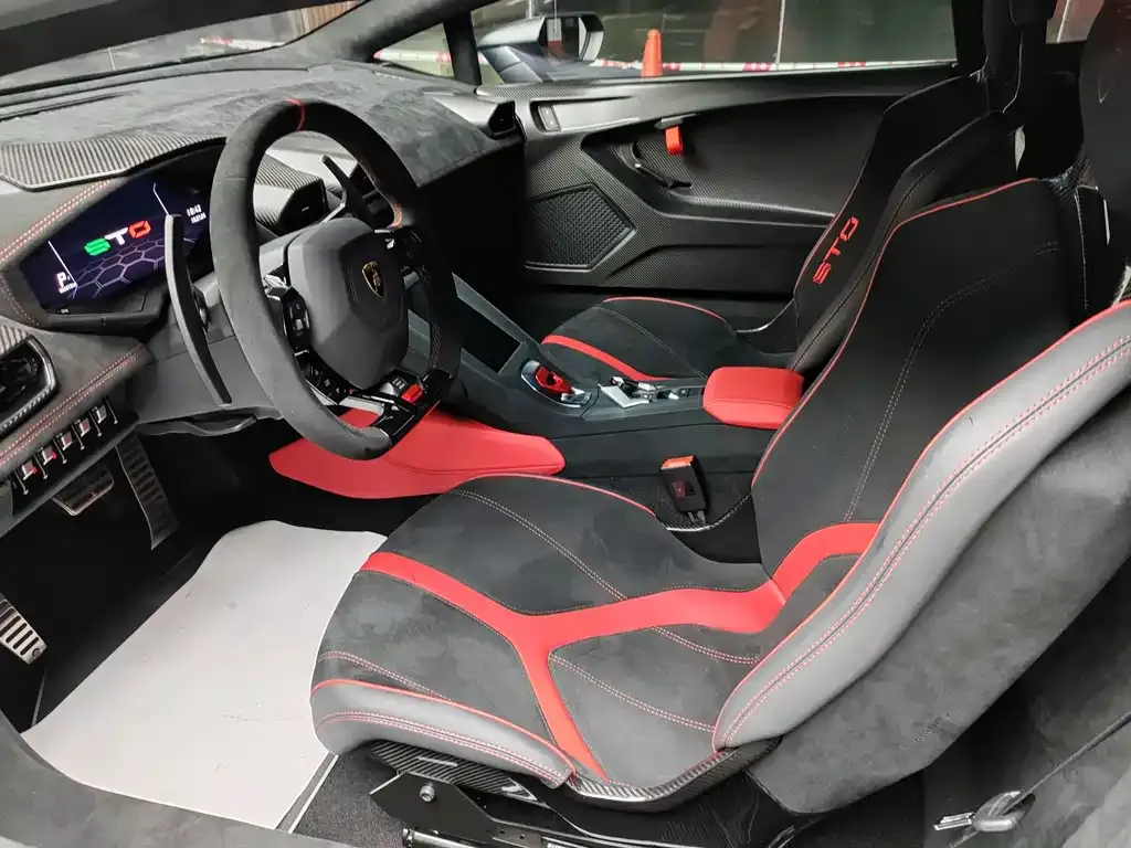 Lamborghini Huracan 2023 из CN, фото 7