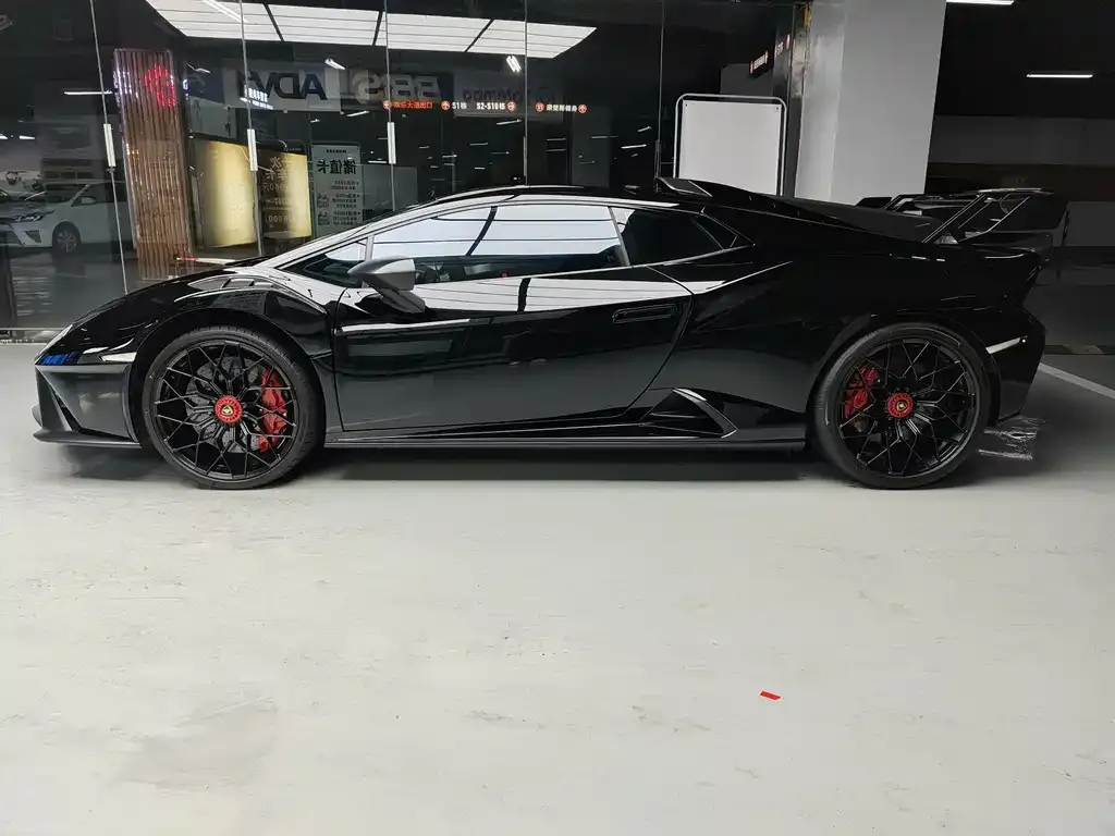 Lamborghini Huracan 2023 из CN, фото 8