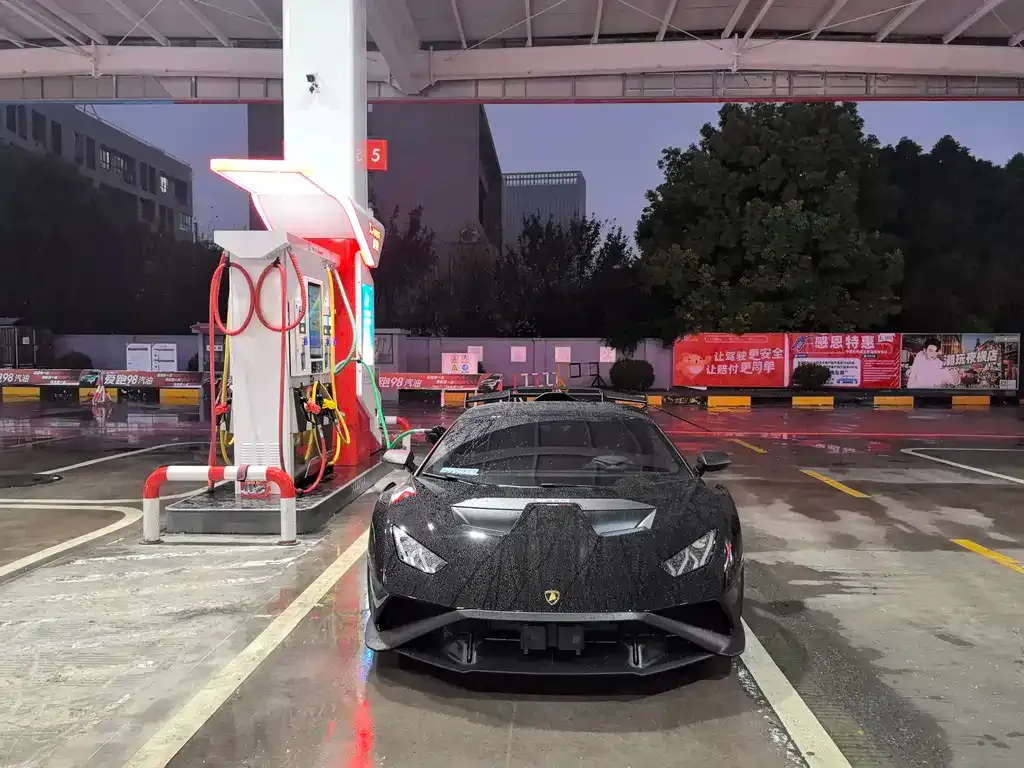 Lamborghini Huracan 2023 из CN, фото 9