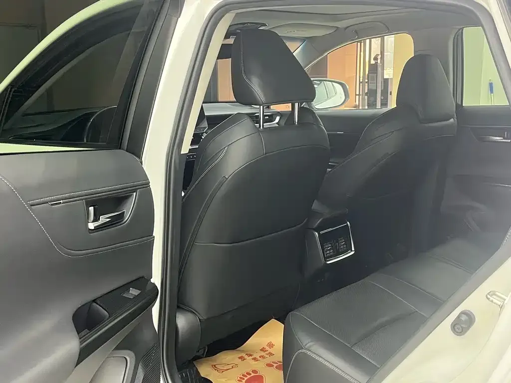 Toyota Venza 2022 из CN, фото 5