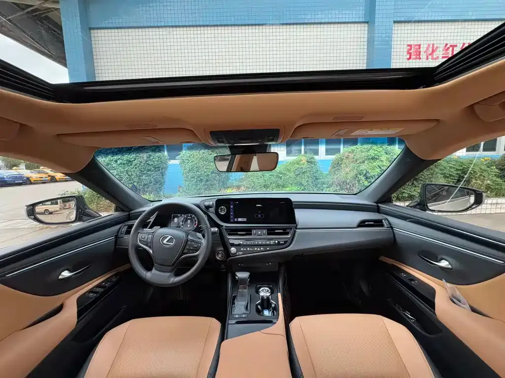 Lexus ES 2023 из CN, фото 5