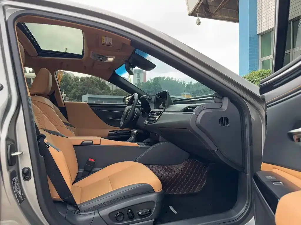 Lexus ES 2023 из CN, фото 8