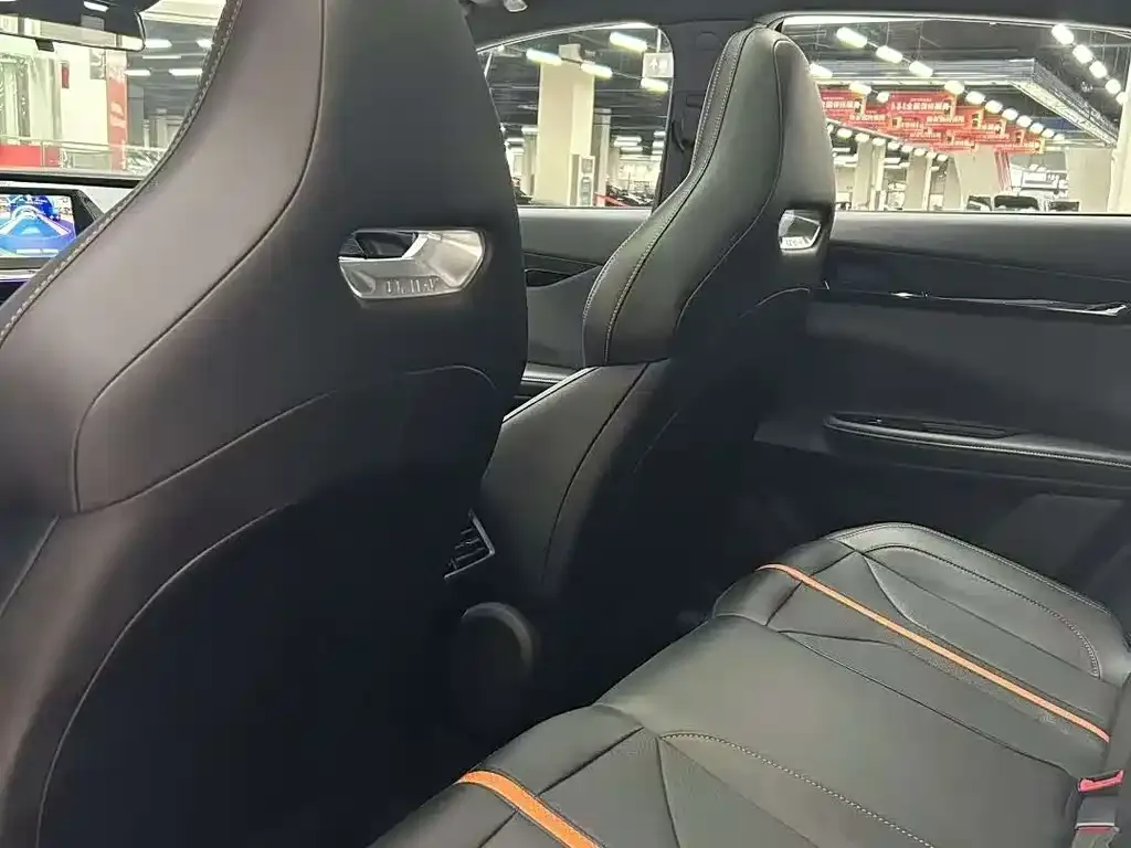 Changan UNI-V 2024 из CN, фото 6