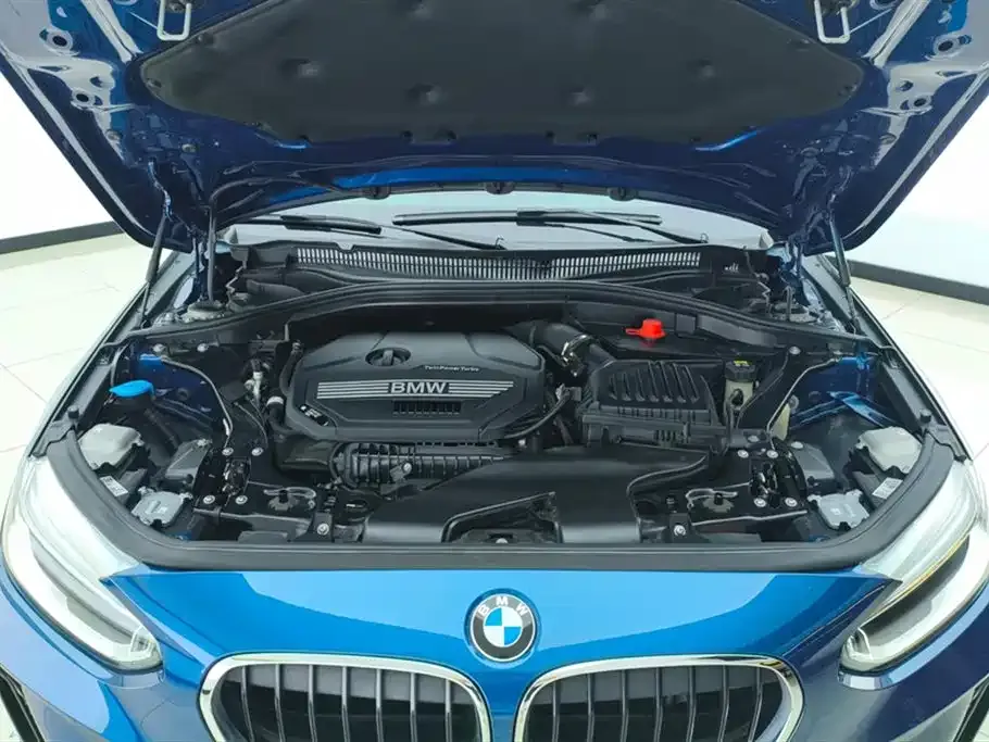BMW 1 Series 2021 из CN, фото 10
