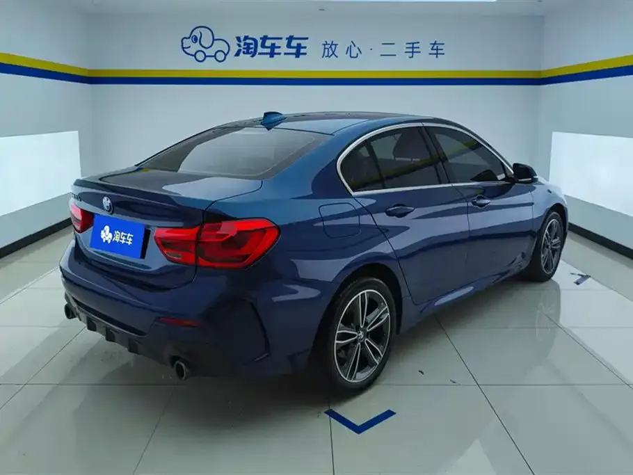 BMW 1 Series 2021 из CN, фото 3