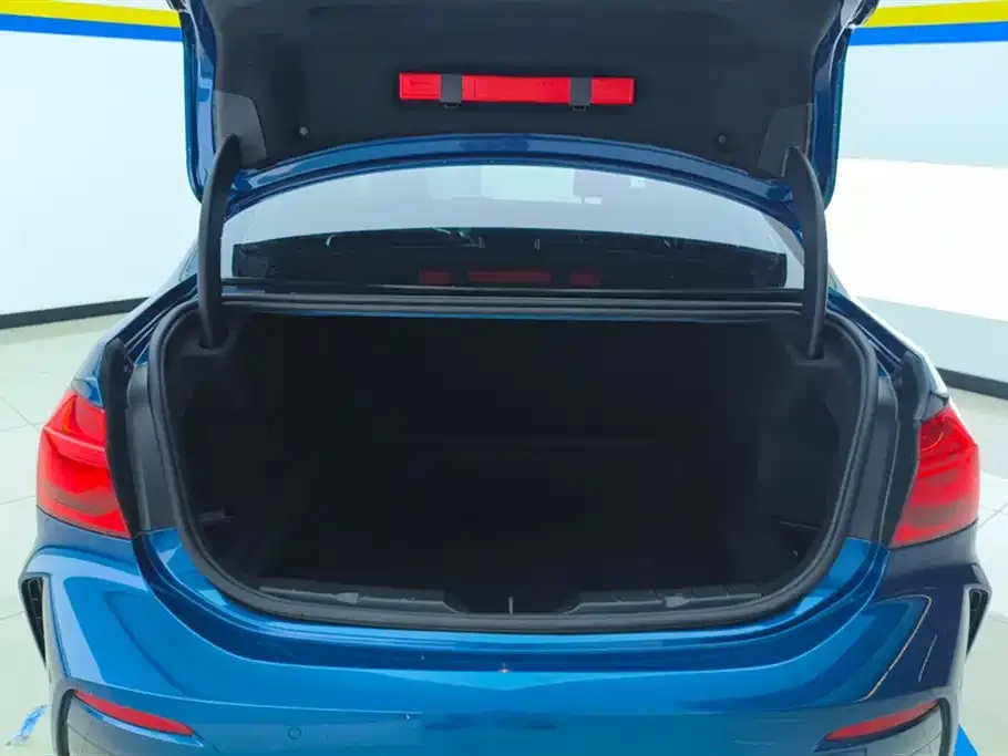 BMW 1 Series 2021 из CN, фото 4