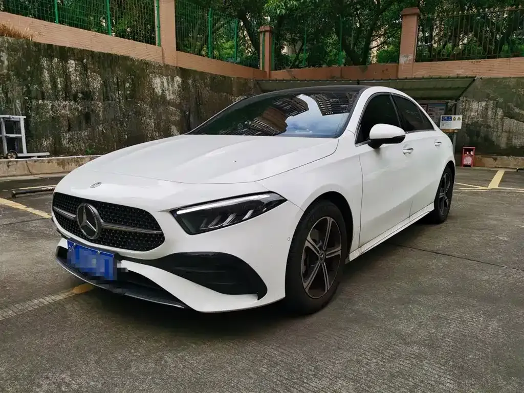 Mercedes-Benz A-Class 2023 из CN, фото 1