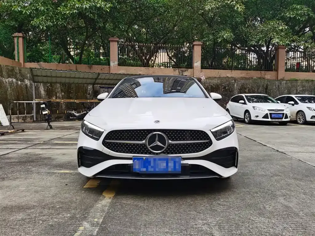 Mercedes-Benz A-Class 2023 из CN, фото 2