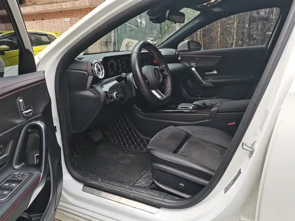 Mercedes-Benz A-Class 2023 из CN, фото 4
