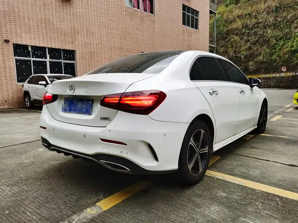Mercedes-Benz A-Class 2023 из CN, фото 8