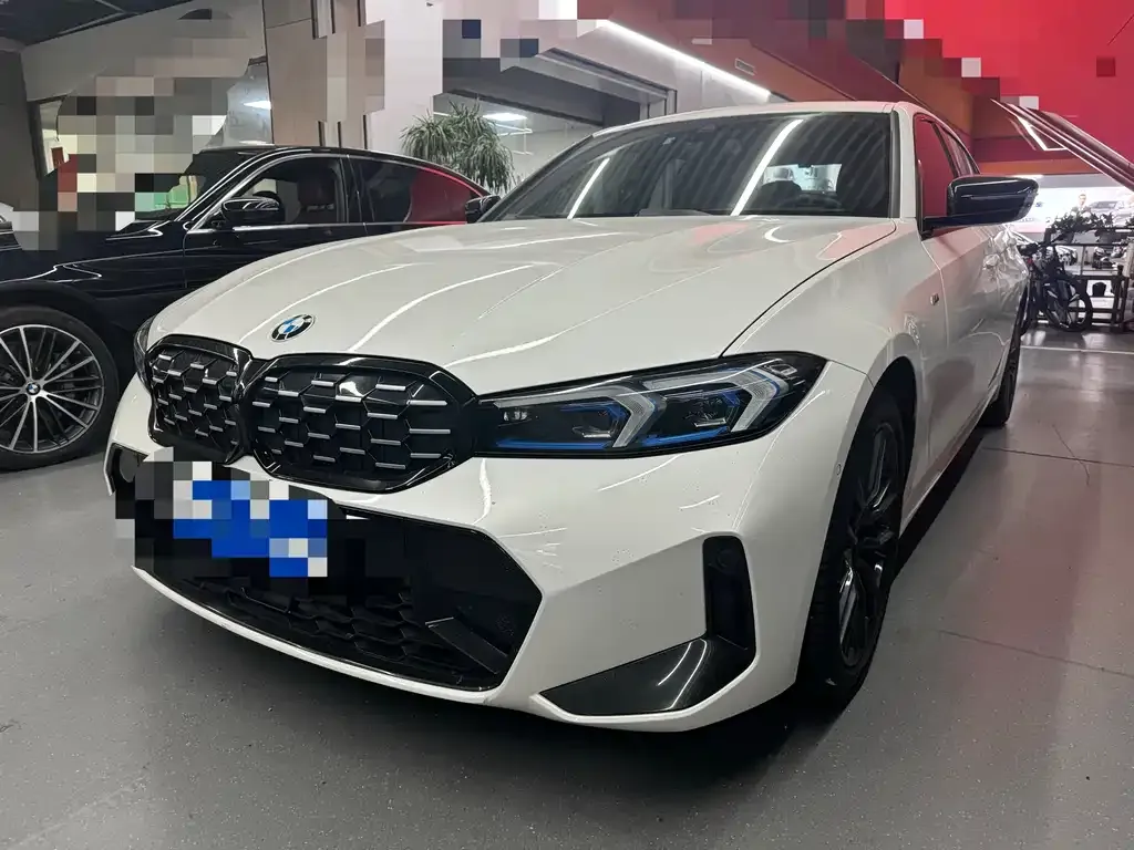 BMW 3 Series 2023 из CN, фото 1