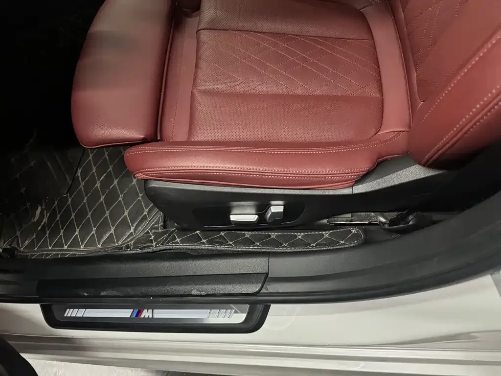 BMW 3 Series 2023 из CN, фото 10