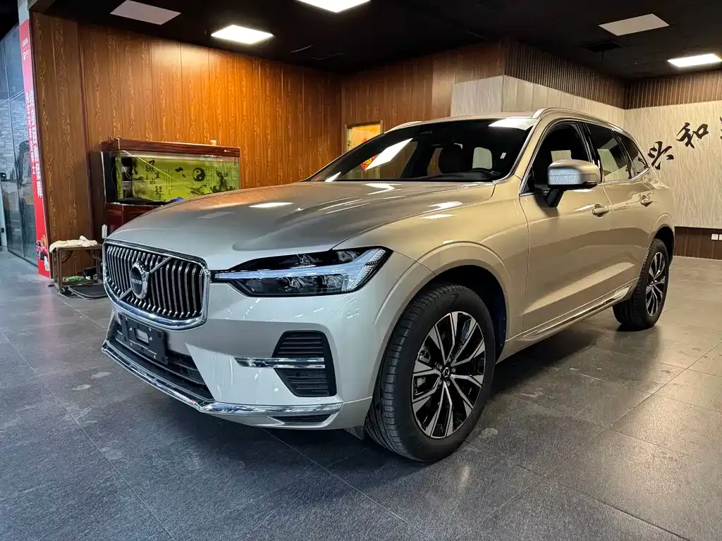 Volvo XC60 2025 из CN, фото 1