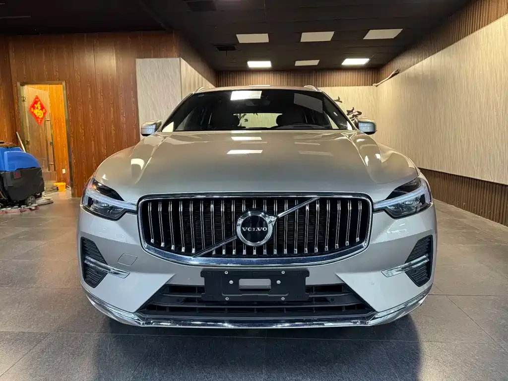 Volvo XC60 2025 из CN, фото 2