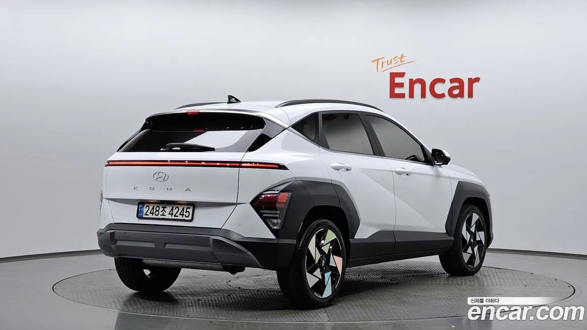 Hyundai Kona — фото 2