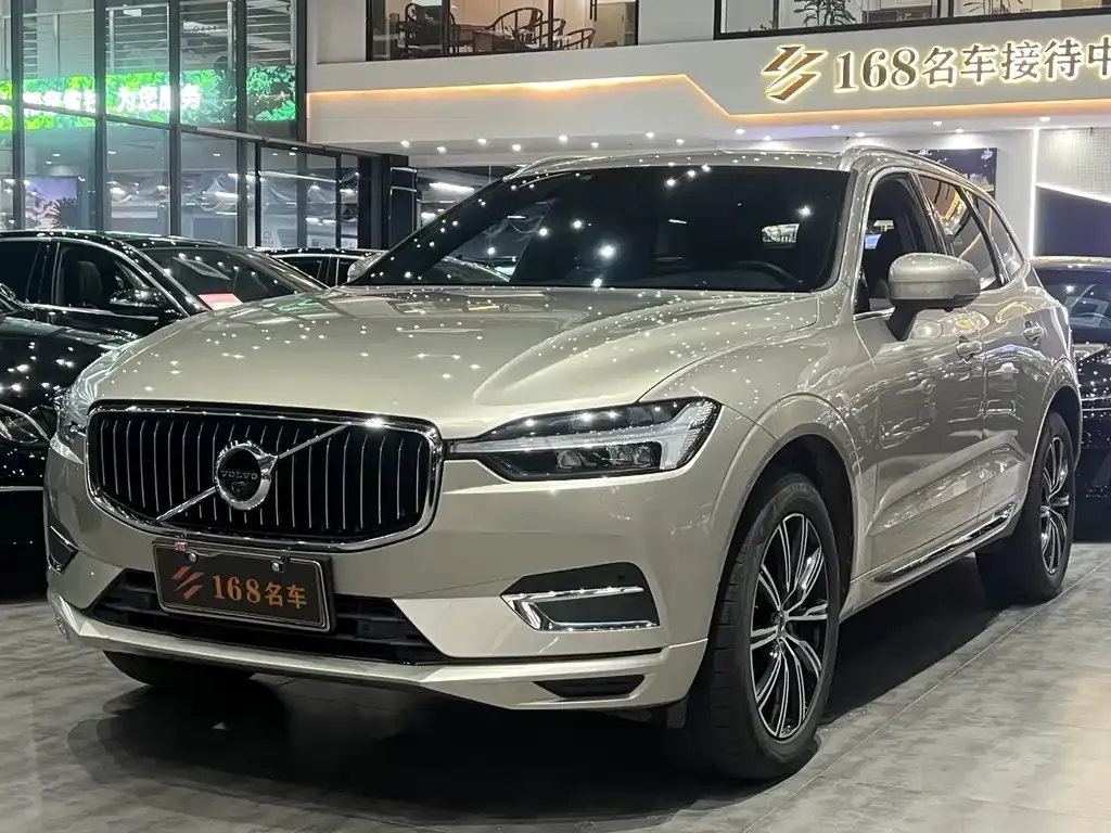Volvo XC60 2021 из CN, фото 1