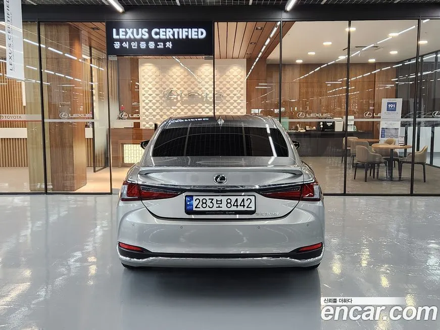 Lexus ES 2023 из KR, фото 4