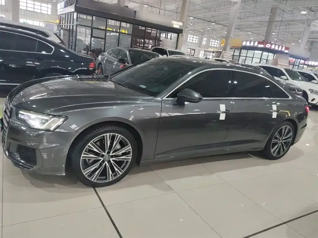 Audi A6L 2021 из CN, фото 5