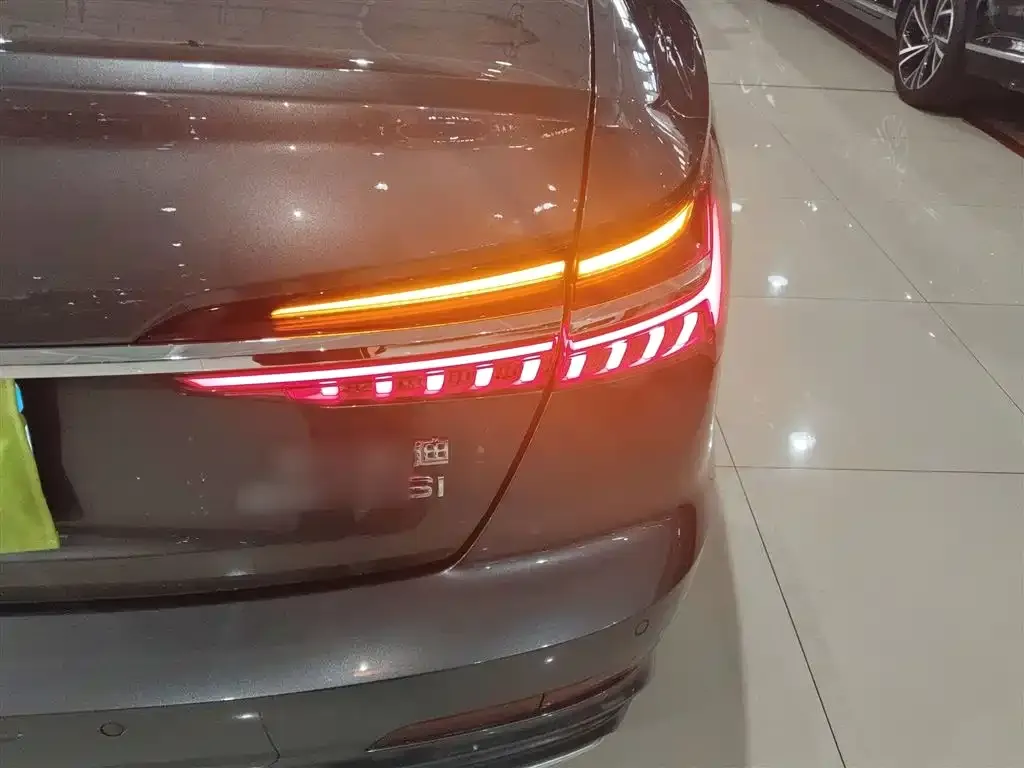 Audi A6L 2021 из CN, фото 8