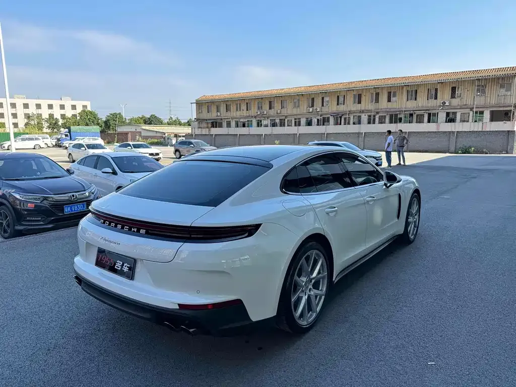 Porsche Panamera 2024 из CN, фото 9