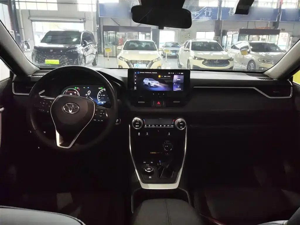 Toyota RAV4 2023 из CN, фото 10