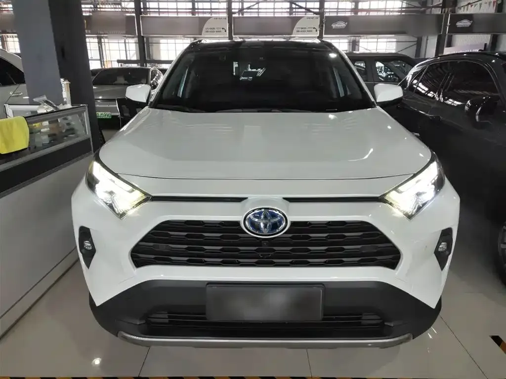 Toyota RAV4 2023 из CN, фото 3