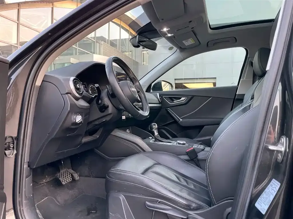 Audi Q2L 2023 из CN, фото 10
