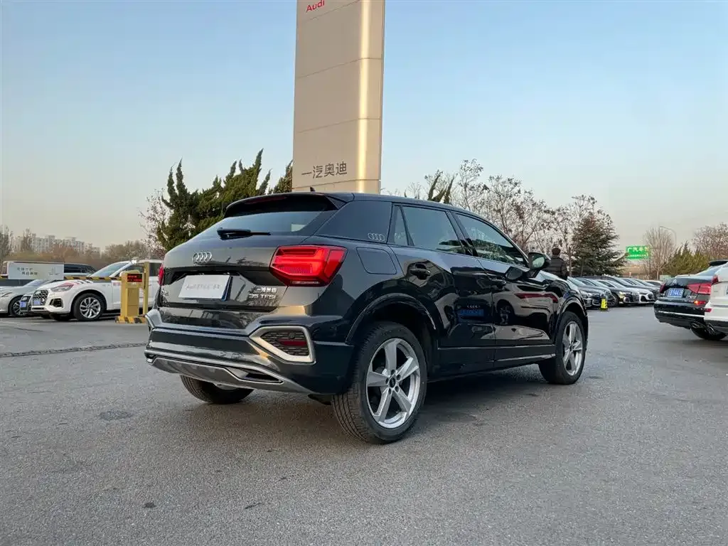 Audi Q2L 2023 из CN, фото 7