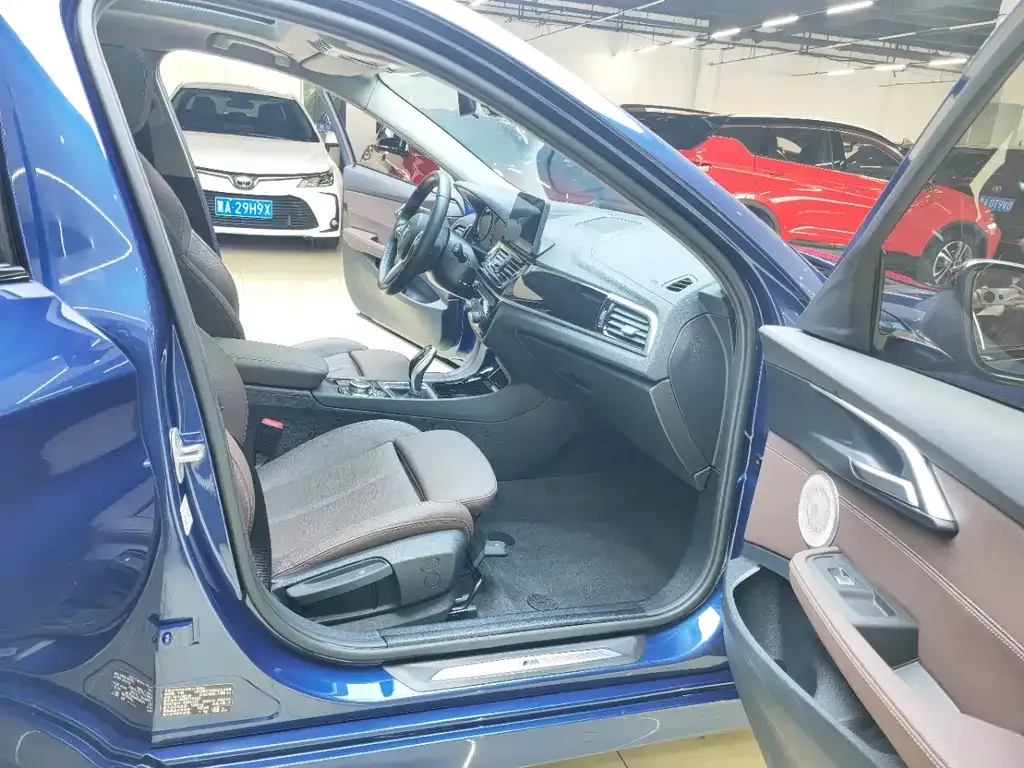 BMW 1 Series 2022 из CN, фото 10