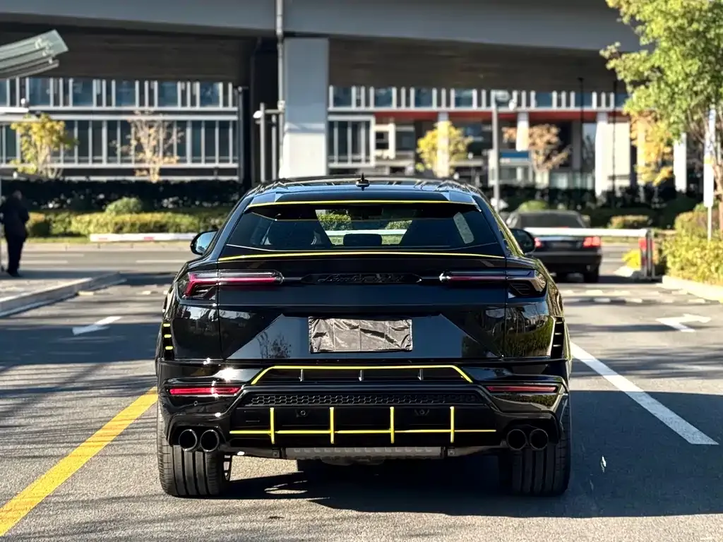 Lamborghini Urus 2025 из CN, фото 7