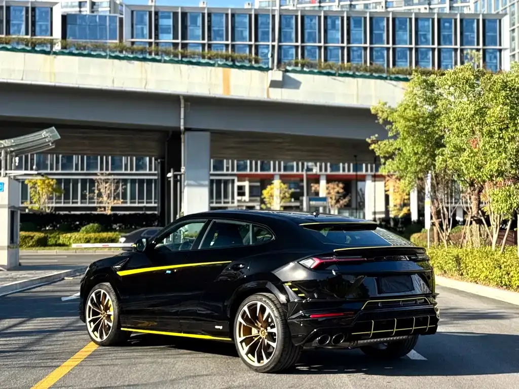 Lamborghini Urus 2025 из CN, фото 9