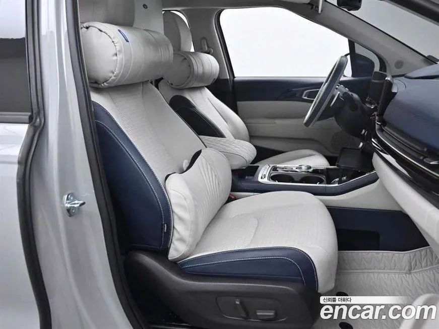 Kia Carnival — фото 10
