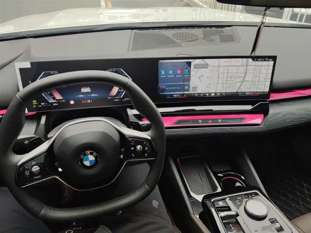 BMW 5 Series 2025 из CN, фото 10