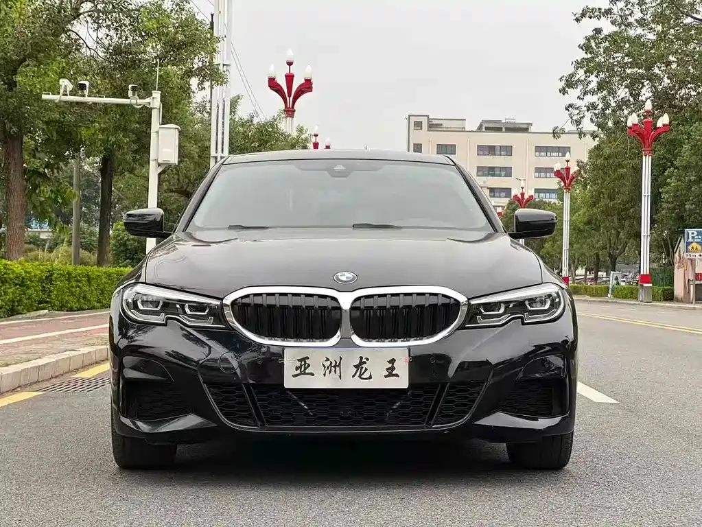 BMW 3 Series 2021 из CN, фото 2