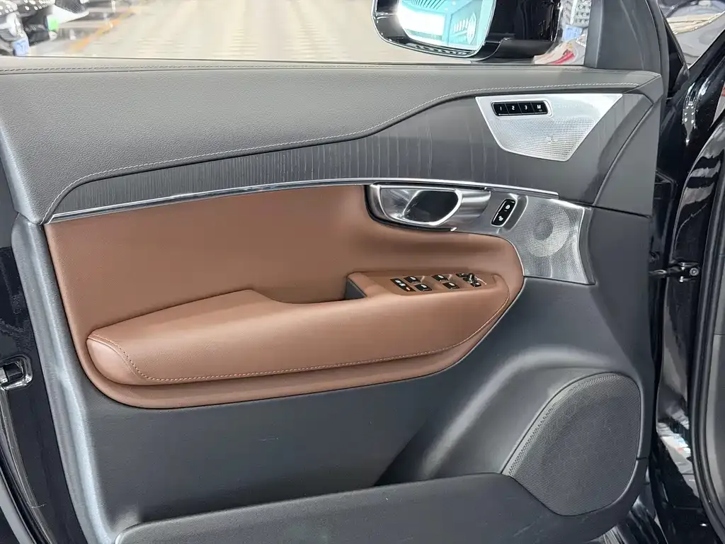 Volvo XC90 PHEV 2021 из CN, фото 10