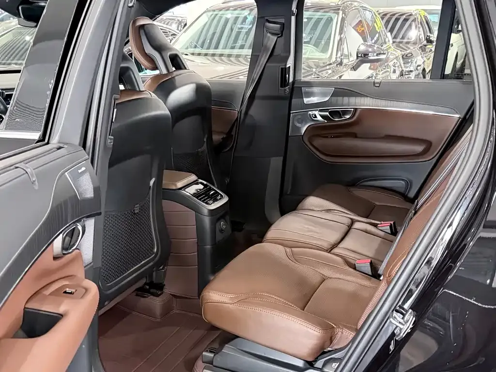 Volvo XC90 PHEV 2021 из CN, фото 7