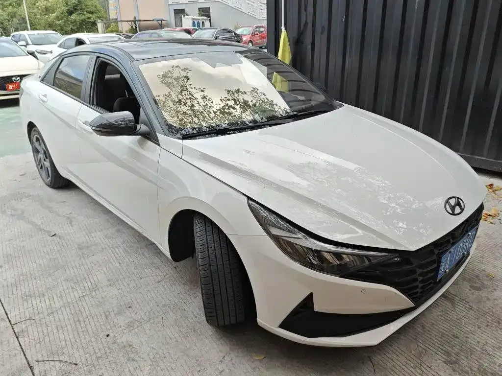 Hyundai Elantra 2023 из CN, фото 2